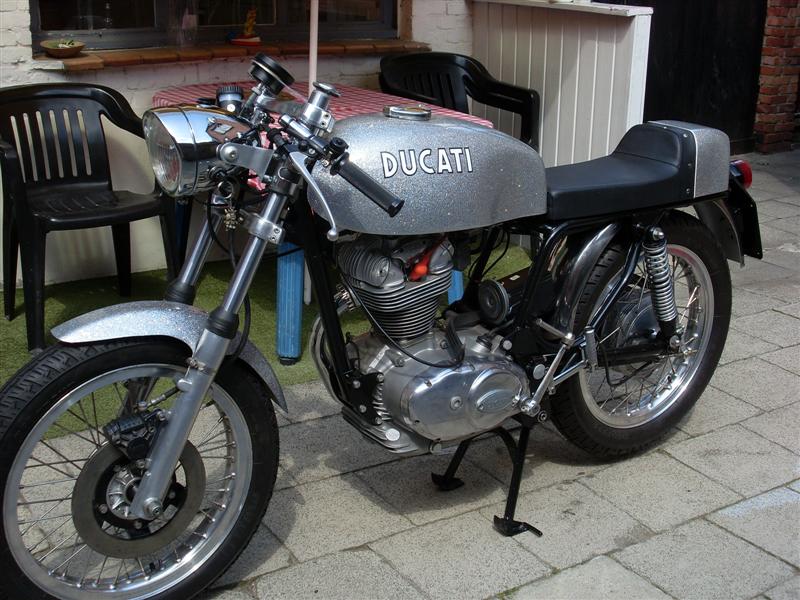 Ducati Rubinetto benzina M12x1,5 - 250, 350, 450 Scrambler from 1973